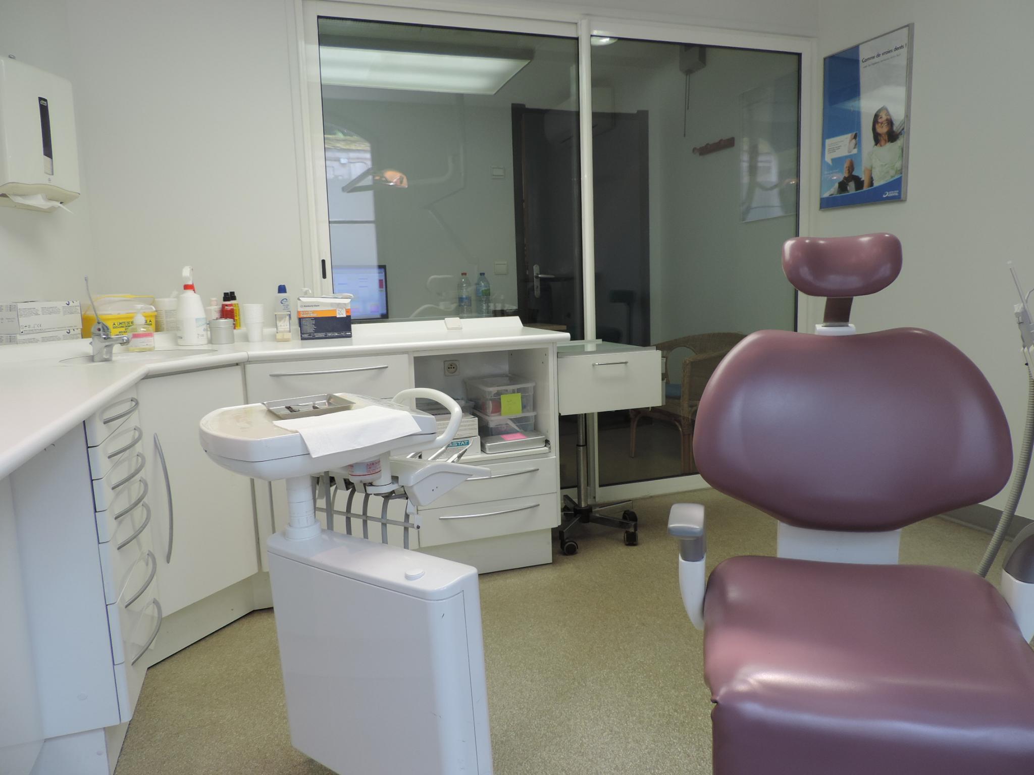 Visiter le dentaire Fontainebleau (77300) Dentiste Dr Youssef